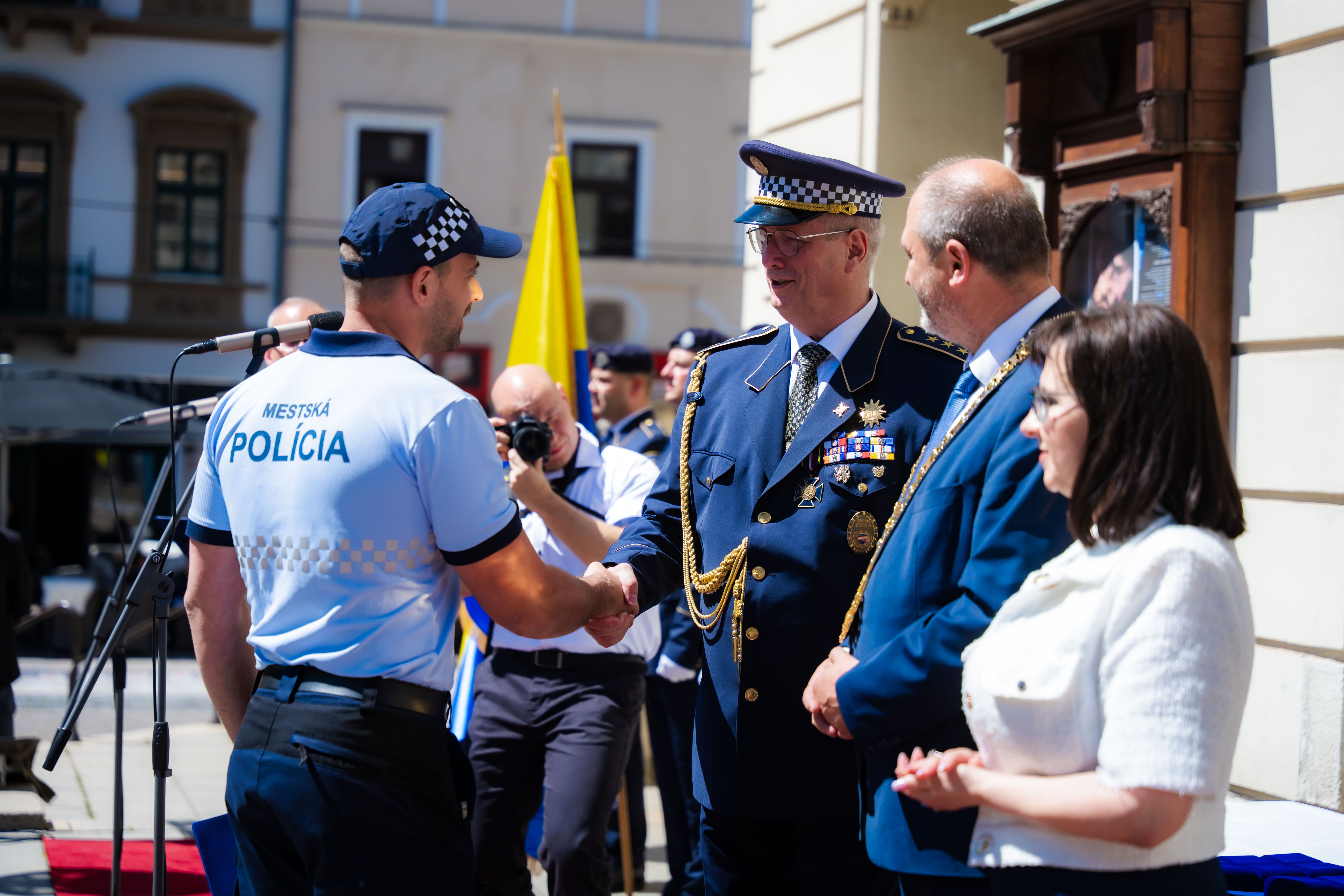 Slavnostne ocenovanie prislusnikov Mestskej policie mesta Kosice -1-87